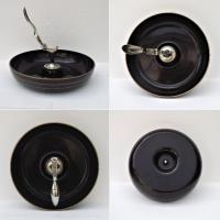 Ancien casse noix casse noisettes avec receptacle en melamine 2