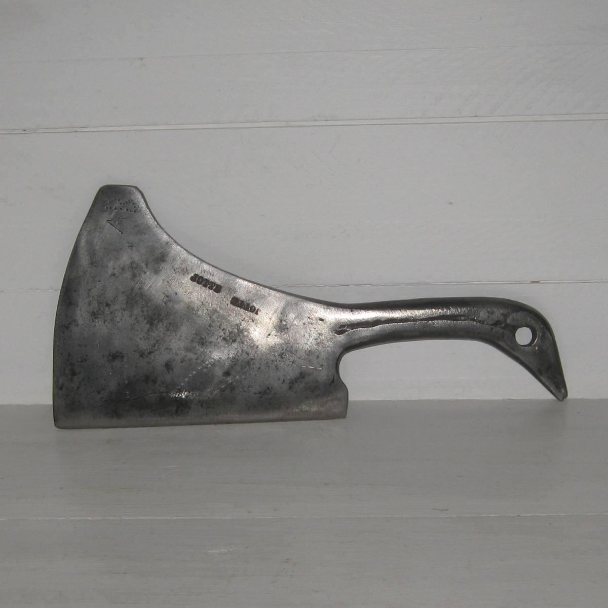 Ancien couperet zoomorphe 1
