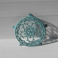 Ancien dessous de plat fonte emaillee 1