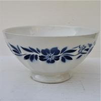 Ancien gros bol de ferme a cotes sur pied douche decor de fleurs bleues 1