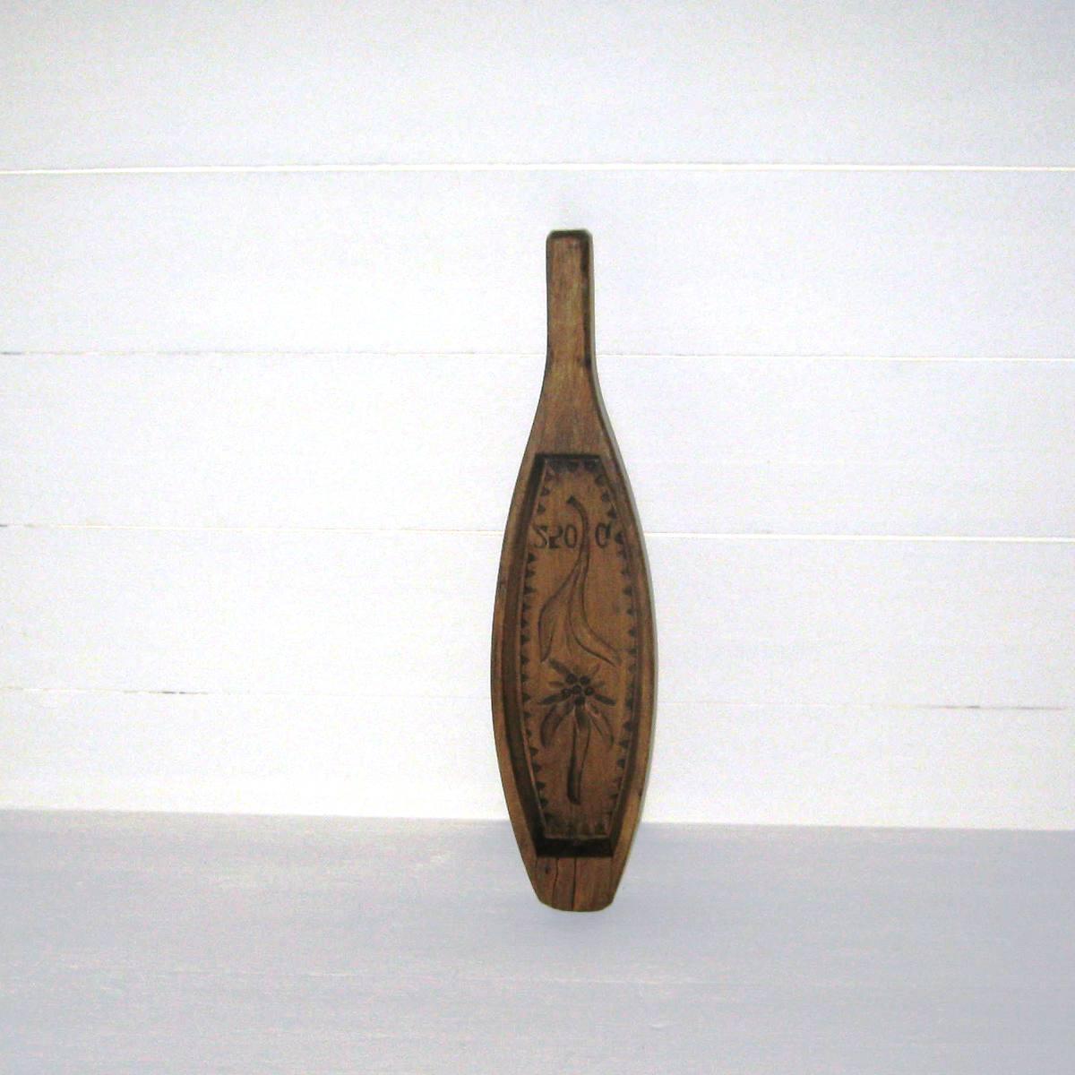 Ancien moule a beurre en bois decor fleur des montagnes 1