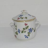 Ancien pot a creme en porcelaine blanche a decor dit aux barbeaux 1