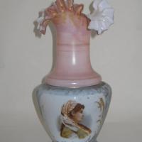 Ancien vase en opaline diseuse de bonnes aventures 1