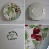 Ancienne assiette en barbotine decor framboises 2