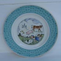 Ancienne assiette en faience fables de la fontaine la laitiere et le pot au lait 1