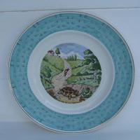 Ancienne assiette en faience fables de la fontaine le lievre et la tortue 1