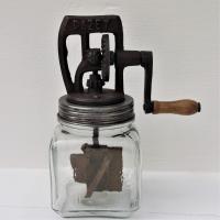 Ancienne baratte a beurre dazey 1