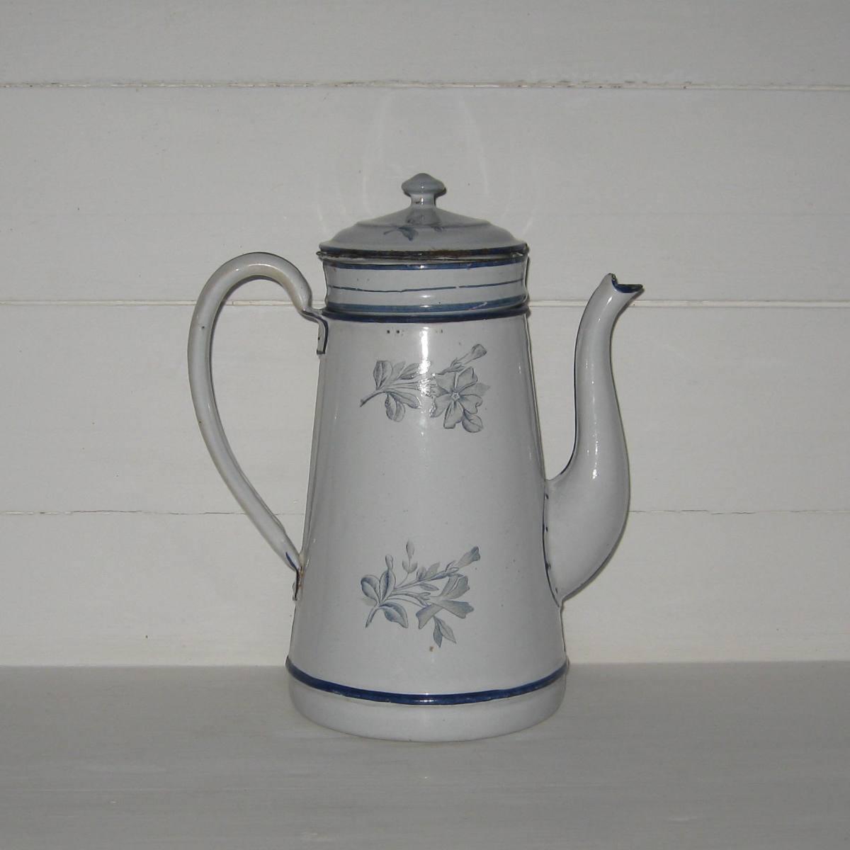 Ancienne Cafetière en Email Blanc - Vintage French Finds