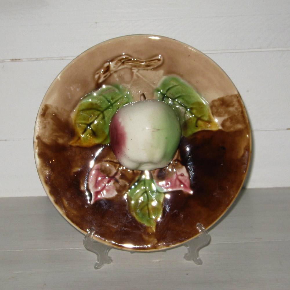 Assiette barbotine pomme orchies 1