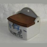 Boite a llumettes rose bleu 1