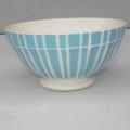Ancien bol facetté sur pied douche Digoin France 9611 bleu et blanc