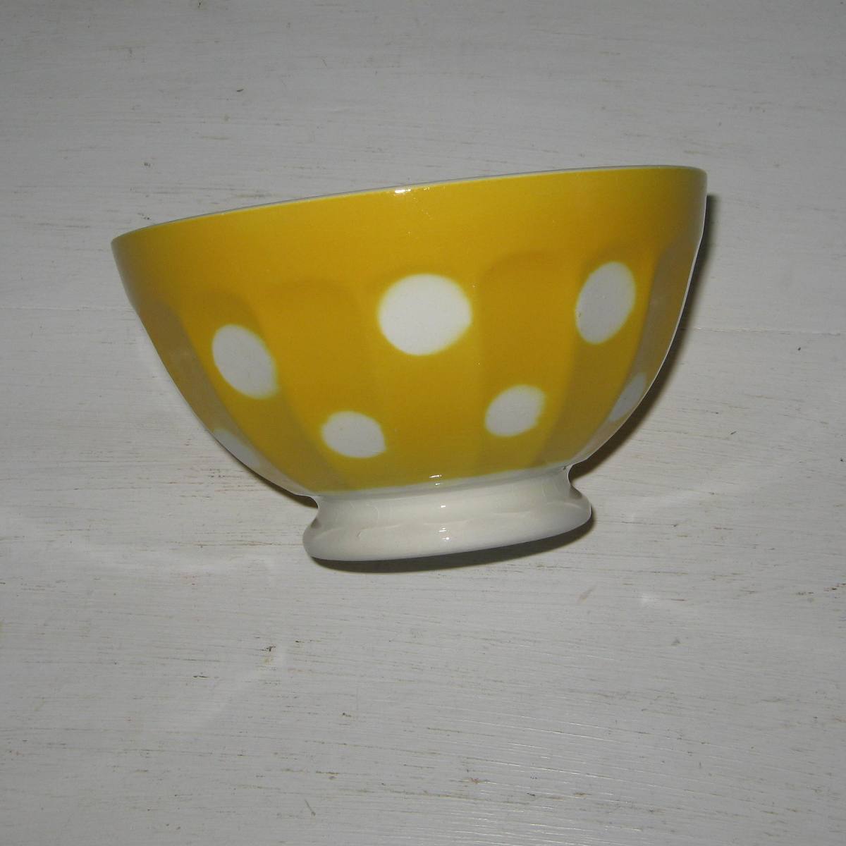 Bol jaune a pois blancs 1