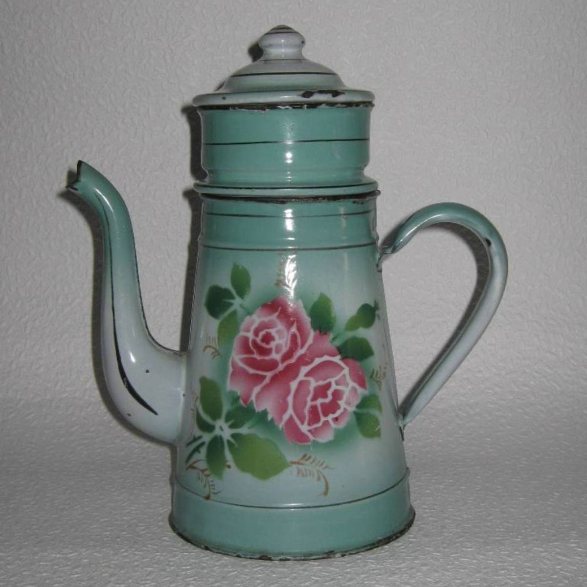 Cafetiere emaillee a la rose 1
