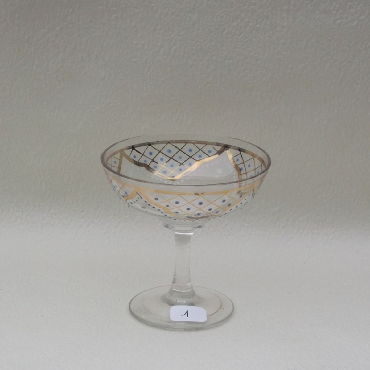 Coupe a champagne cristal emaille a