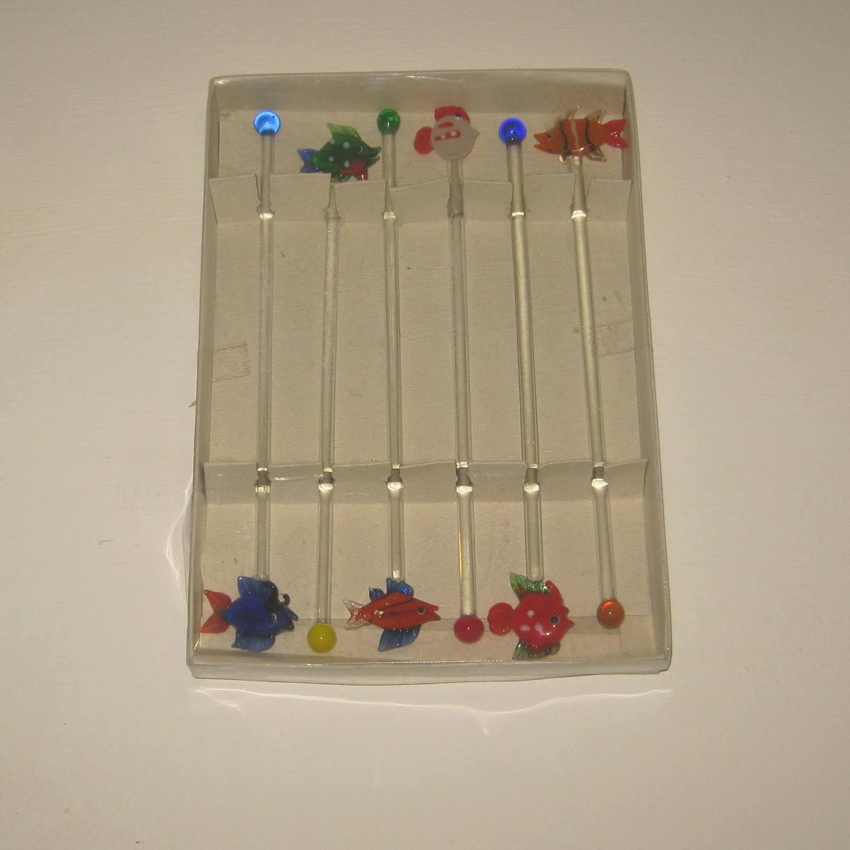 Ensemble de six agitateurs a boissons vintage en verre de murano decor poissons colores 2