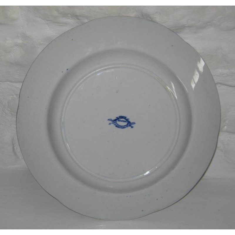 Grand plat rond provenant du service flora creil et montereau 2