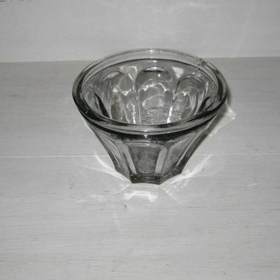 Ancien pot à confiture en verre moulé de forme conique