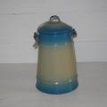 Ancienne laitière pot à lait en tôle émaillée beige et bleue
