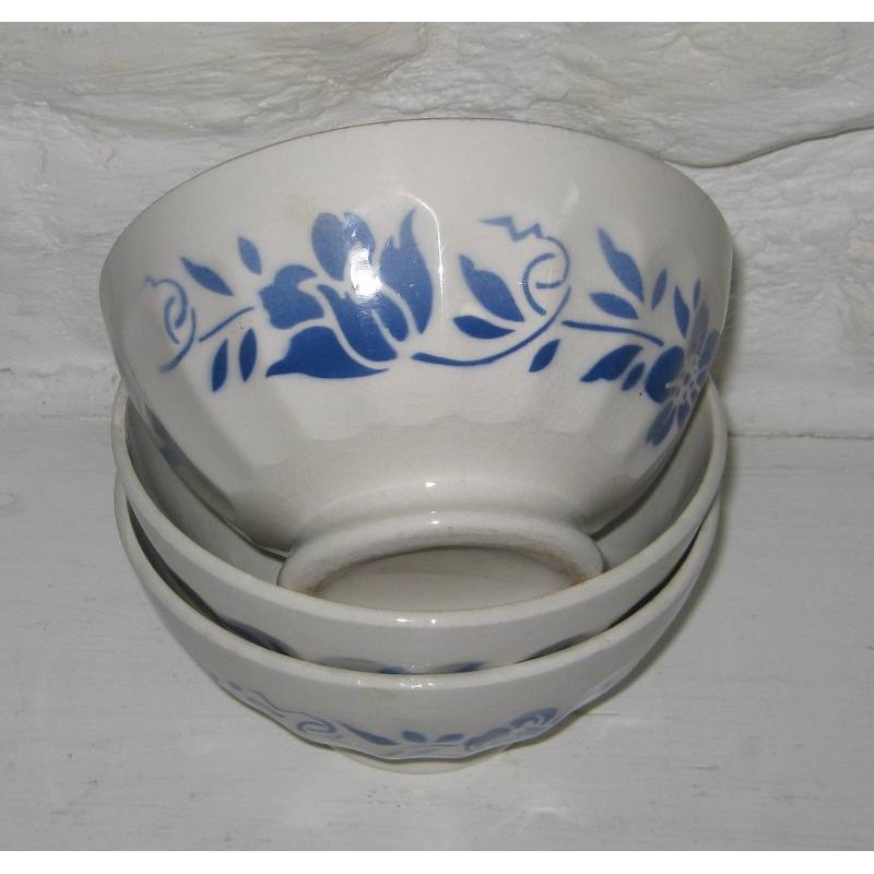 Trois anciens bols en faience decor fleurs bleues 5