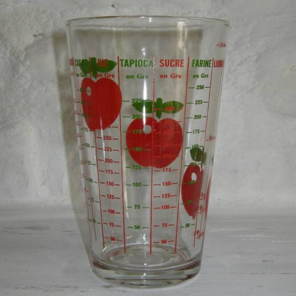 Verre doseur pommes rouges 1